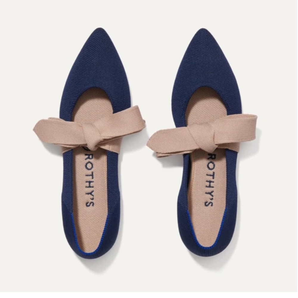 Rothys the point Mary Jane in Sapphire 10.5